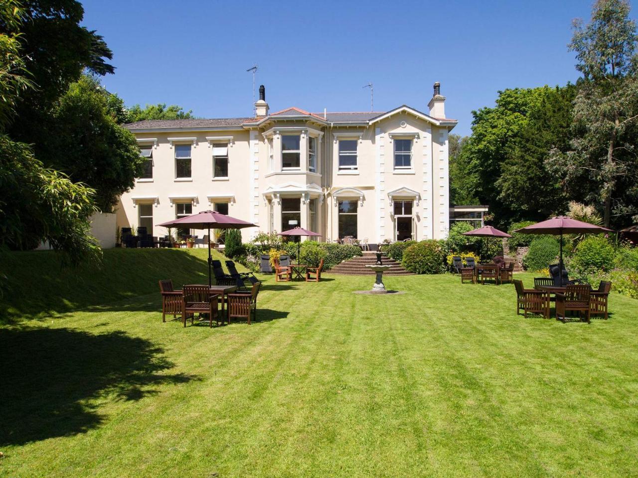 The Balmoral - Just For Adults 3*